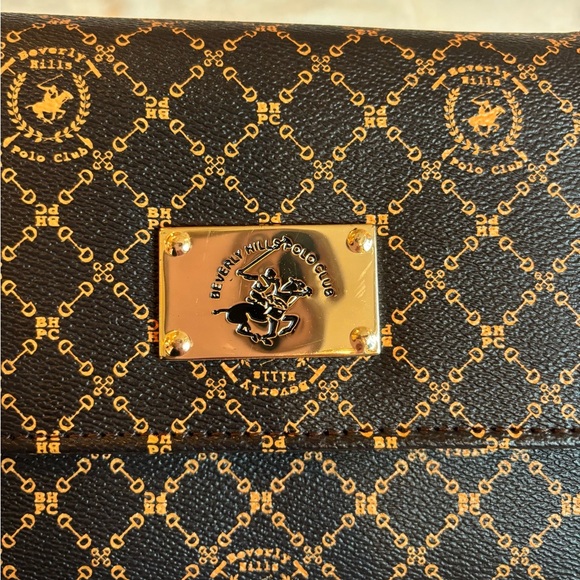 Beverly Hills Polo Club Black and Gold Crossbody Bag Logo - Picture 3 of 11